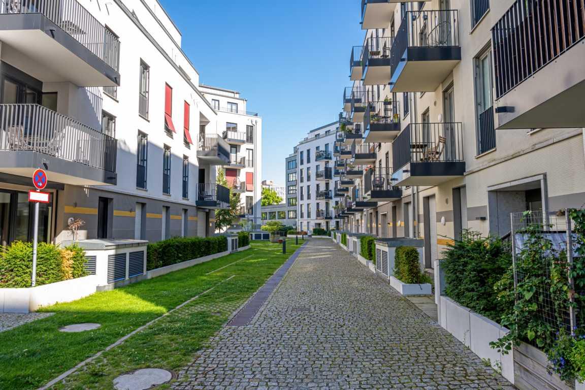 Vor der Sommersaison (Mai & Juni): Warum jetzt der beste Zeitpunkt für Bewertung, Verkauf & Hauskaufberatung ist.